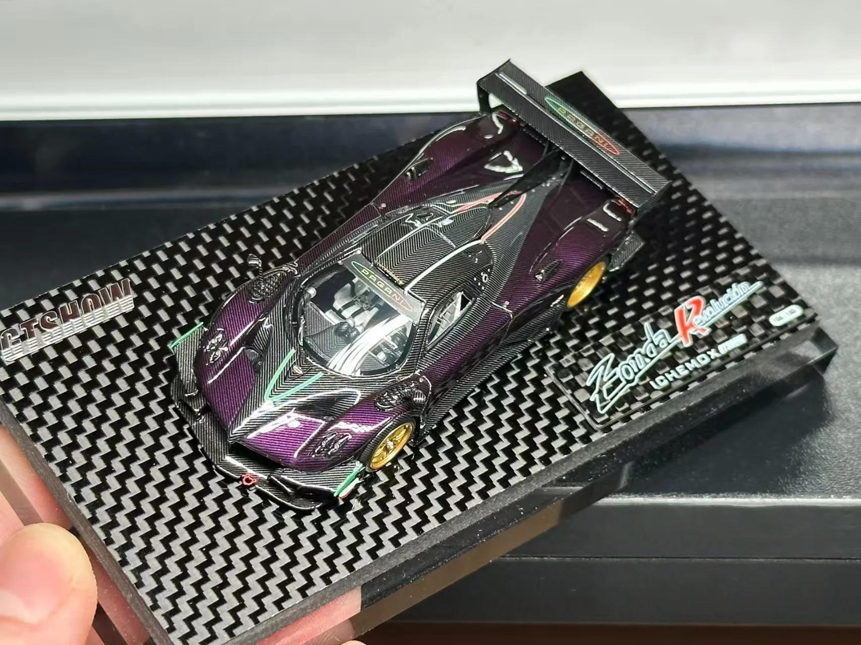 DMH DMY 1:64 zonda r color-changing carbon red carbon flower