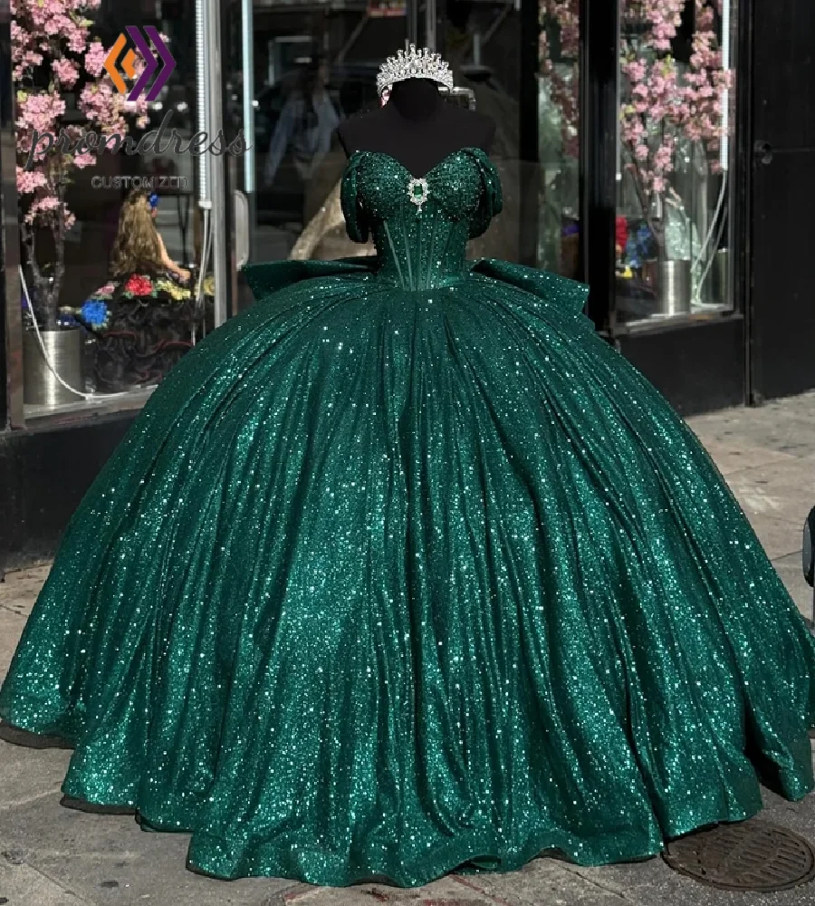 Glänzendes smaragdgrünes Quinceañera-Kleid 2025, bauschiges Ballkleid, glitzerndes Vestidos de 15 Años, Perlen-Pailletten, süßes 16