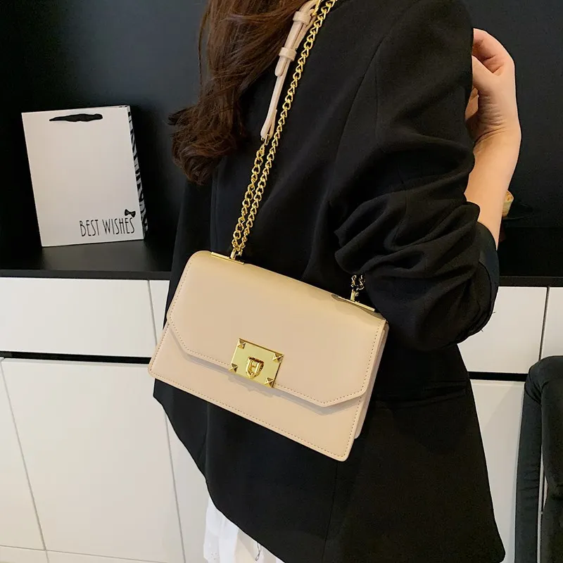 

Высококачественная женская сумка, новый летний тренд 2025, универсальная маленькая квадратная сумка на цепочке, модная сумка через плечо на одно плечо