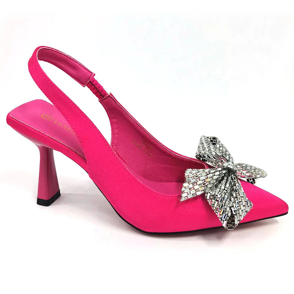 Décolleté eleganti con strass con fiocco fucsia dal design italiano con punta a punta Venus Chan per donna 2024 Set coordinato per scarpe e borse da