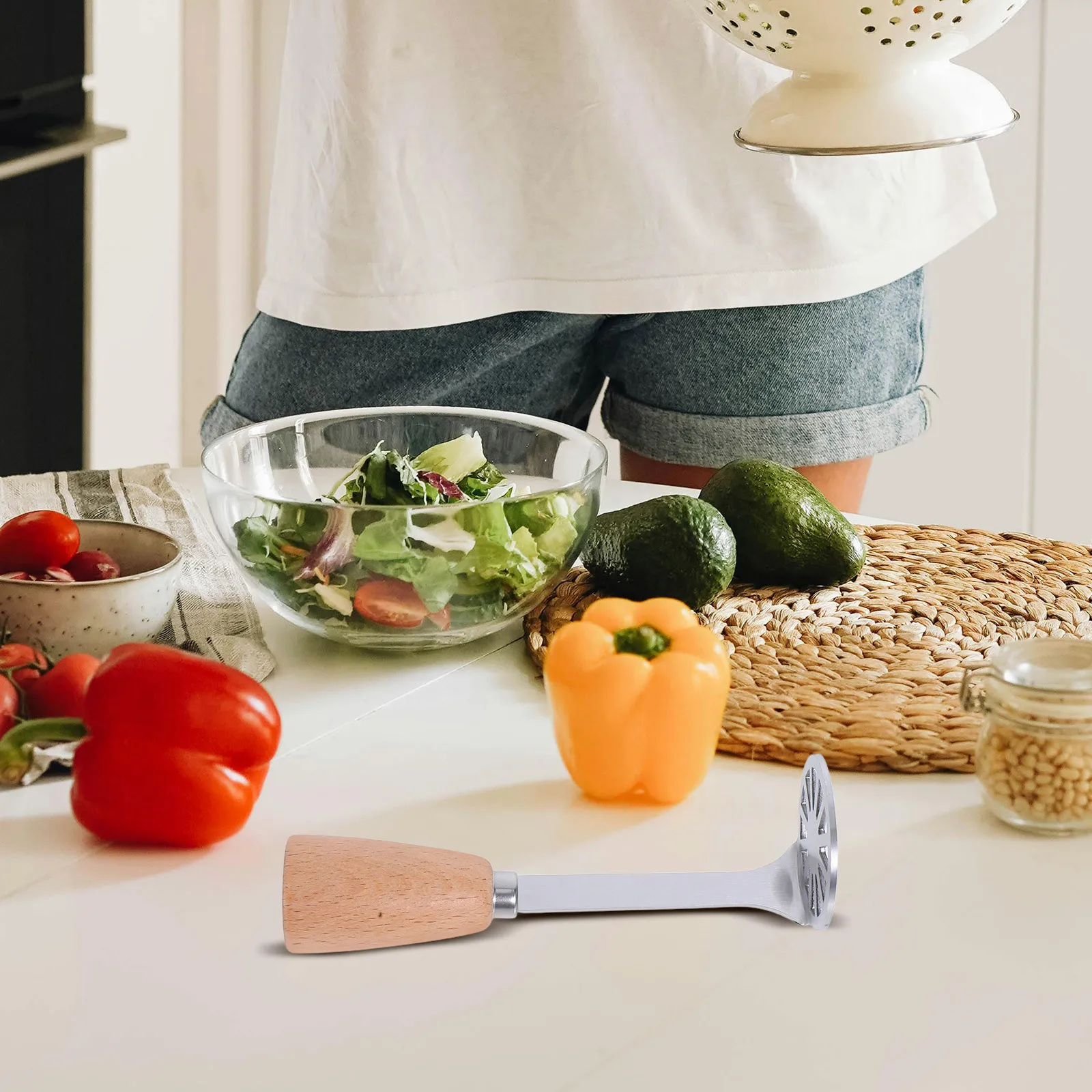 

2Pcs Manual Potato Masher Stainless Steel Portable Kitchen Tool with Wooden Handle Small Vegetable Crusher for Home Camping