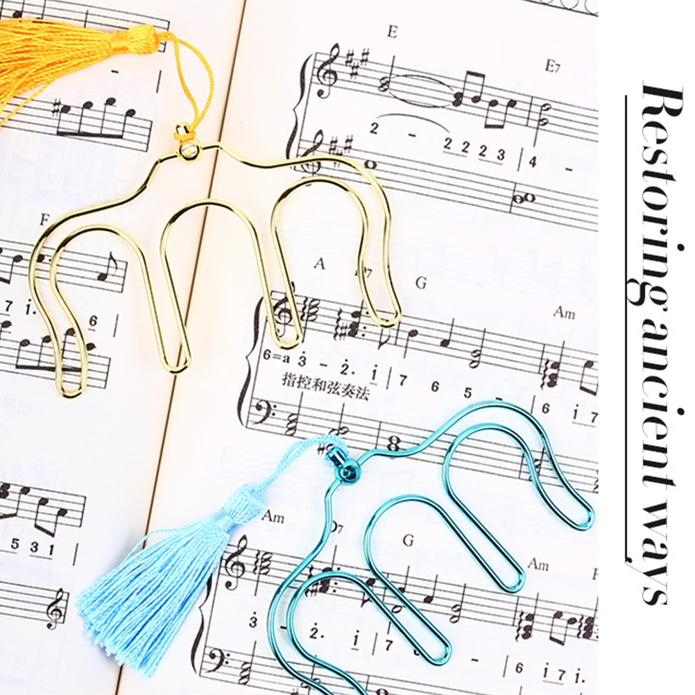 

1Pc Shape Metal Music Book Clip Stationery Hollow Out Music Clip Piano Tabs Clamp Book Page Clips Bookmark (Golden)