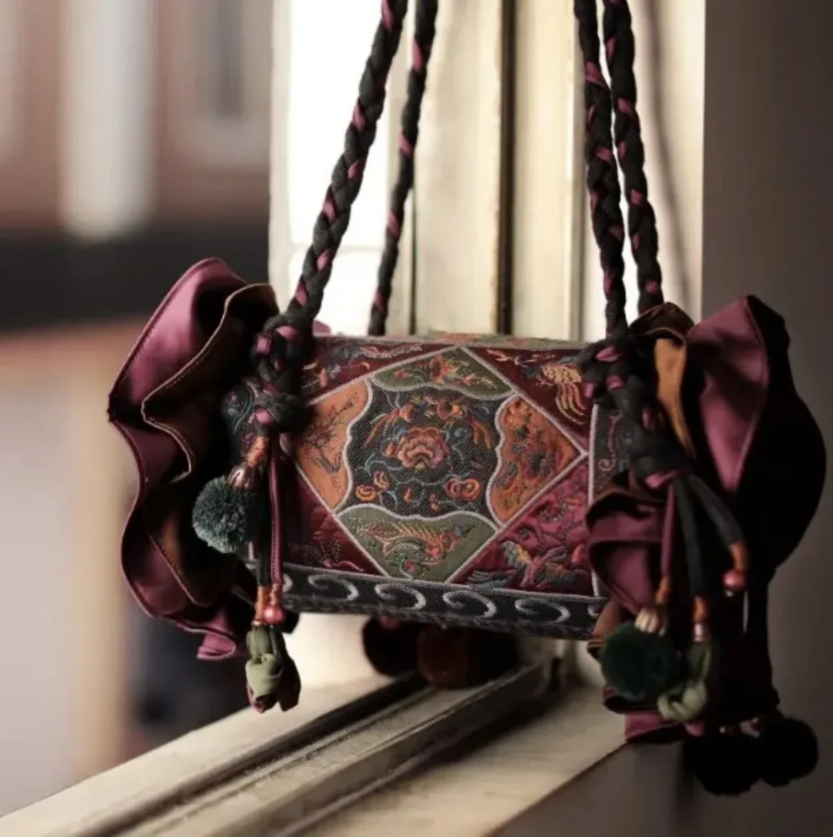 National style Embroidered women's bag Handmade Silk linen crossbody bag Vintage art bucket bags