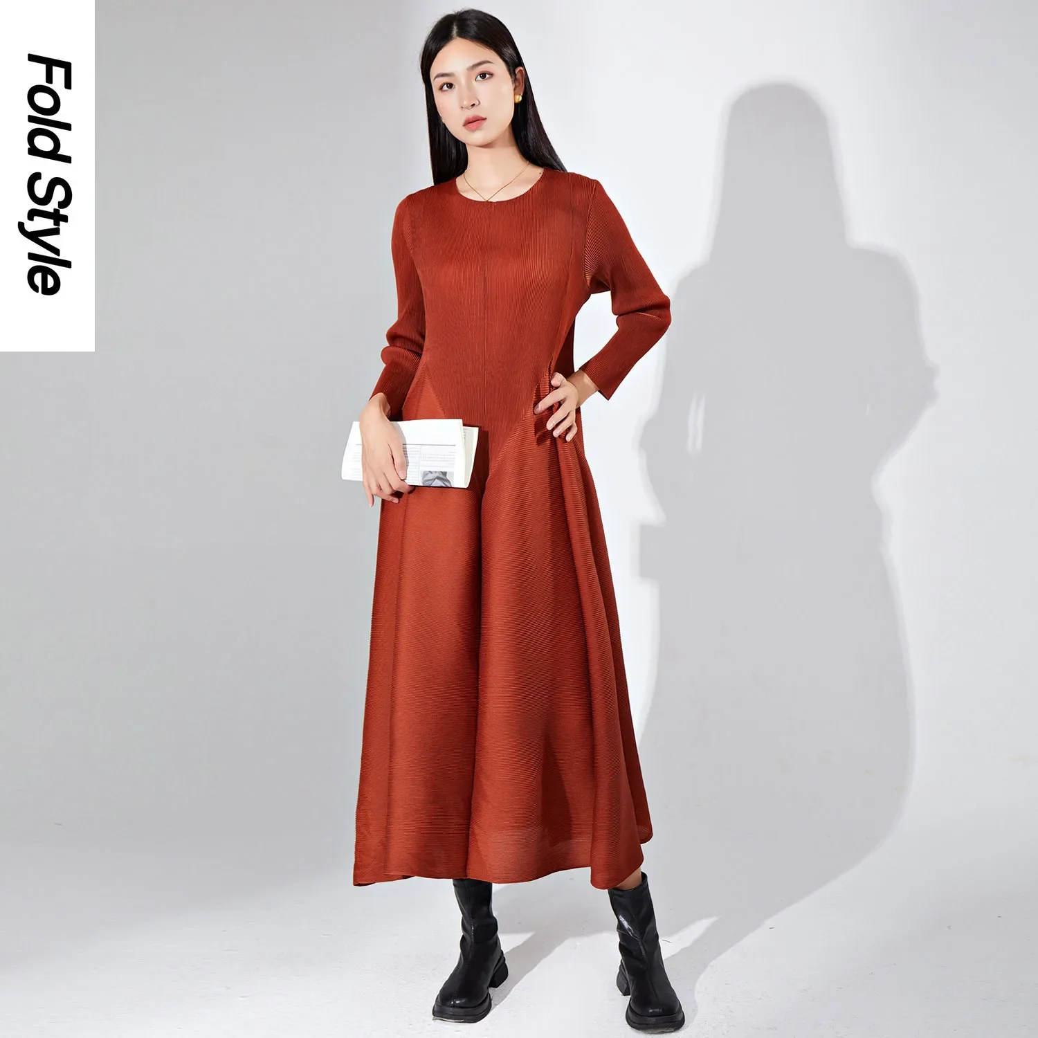 2024 Spring and Autumn Women's Dress Premium Pleated Solid Round Neck Long Sleeve Loose Style Slim A-line Dress