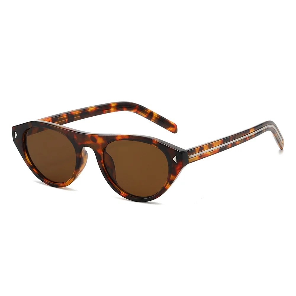 2026 Neue heiße kleine Cat-Eye-Sonnenbrille für Damen – Vintage Dreieck-Nieten-Cateye-Sonnenbrille für elegante Damen in Leoparden- und Schwarztonen