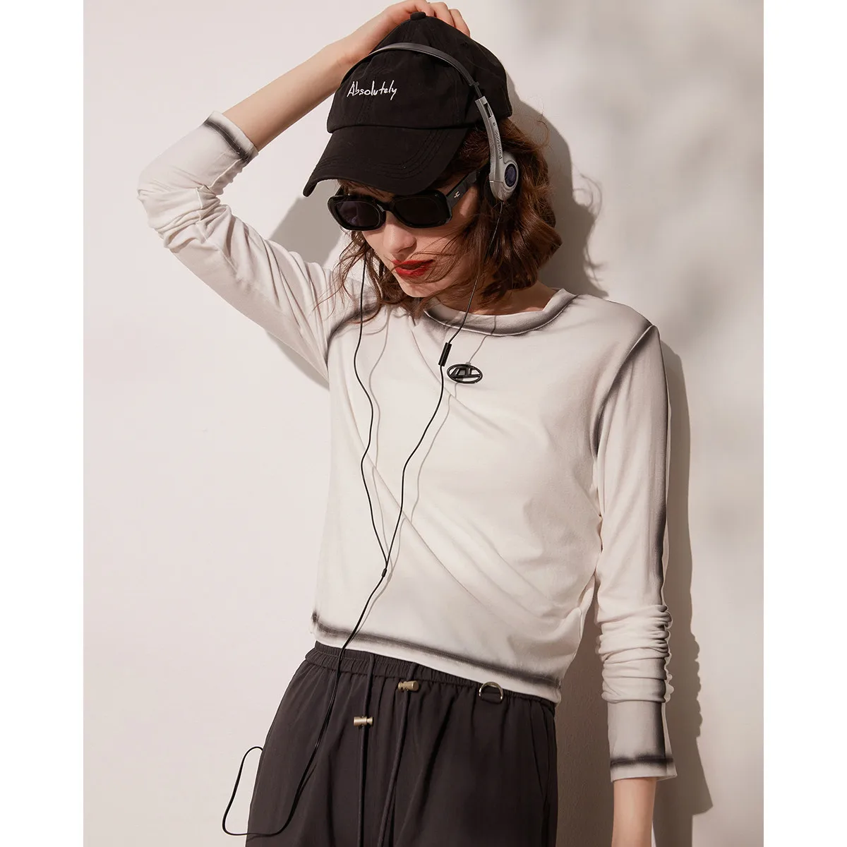 LOUISYAO dégradé Spray couleur T-shirt 2025 printemps hauts personnalité décoration col rond femmes à manches courtes t-shirts