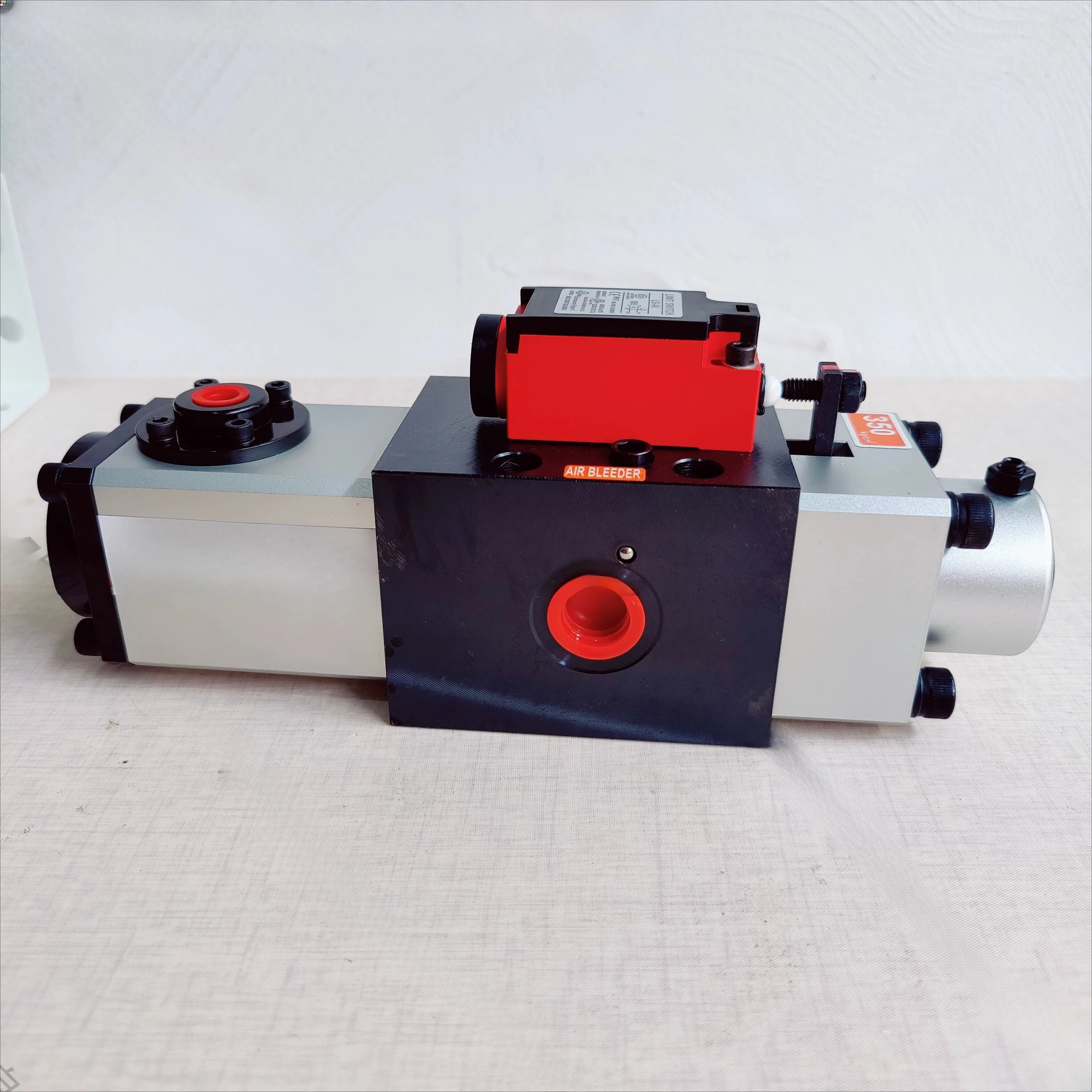 OL08S Hydraulic pump Overload hydraulic protection pump Pneumatic punch overload pump OL08A