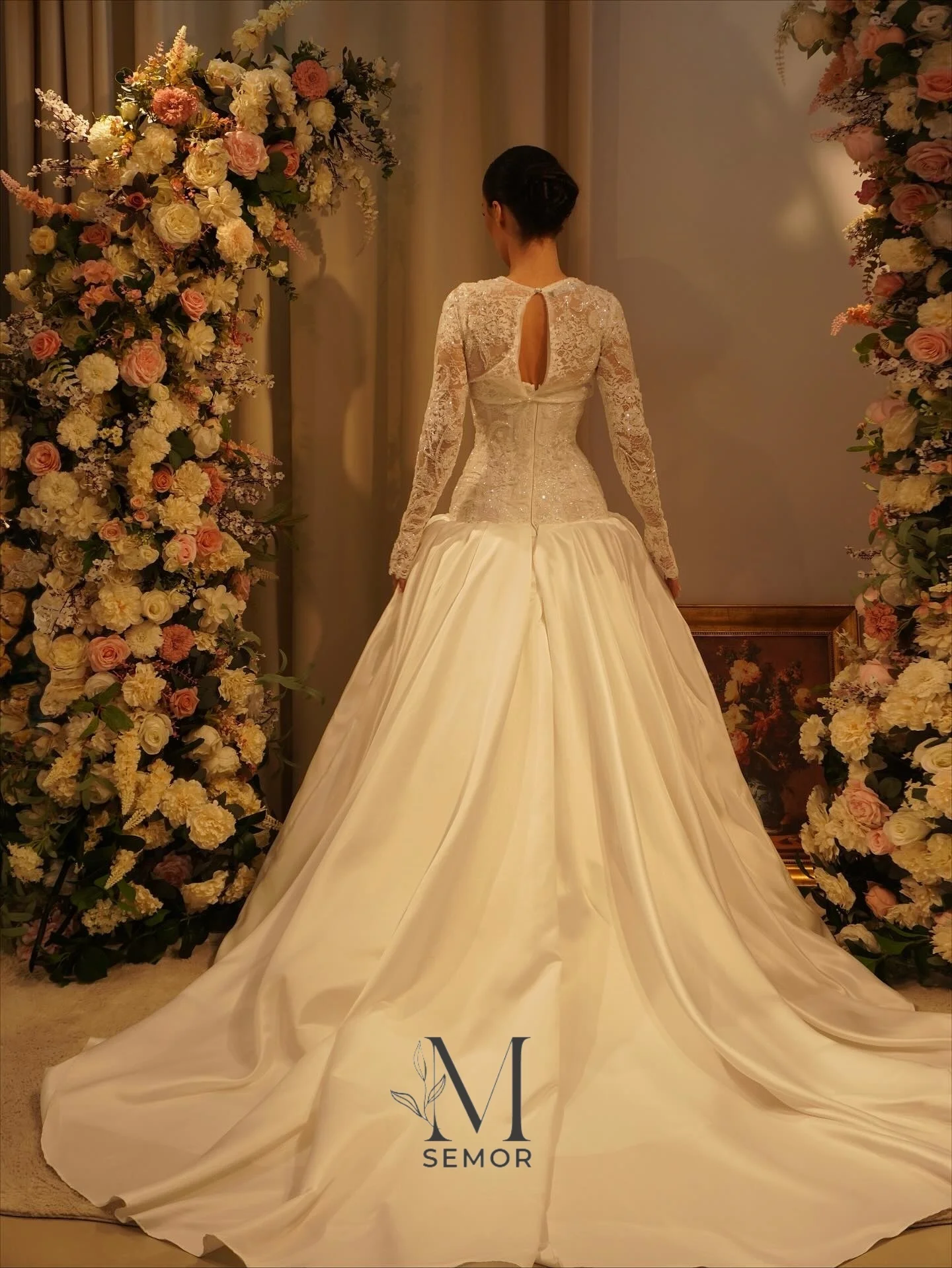 Semor Luxury Off White Detachable Two Piece Wedding Dresses Dubai Full Sleeve Full Sleeve High Neck Satin Bride Gowns Customized
