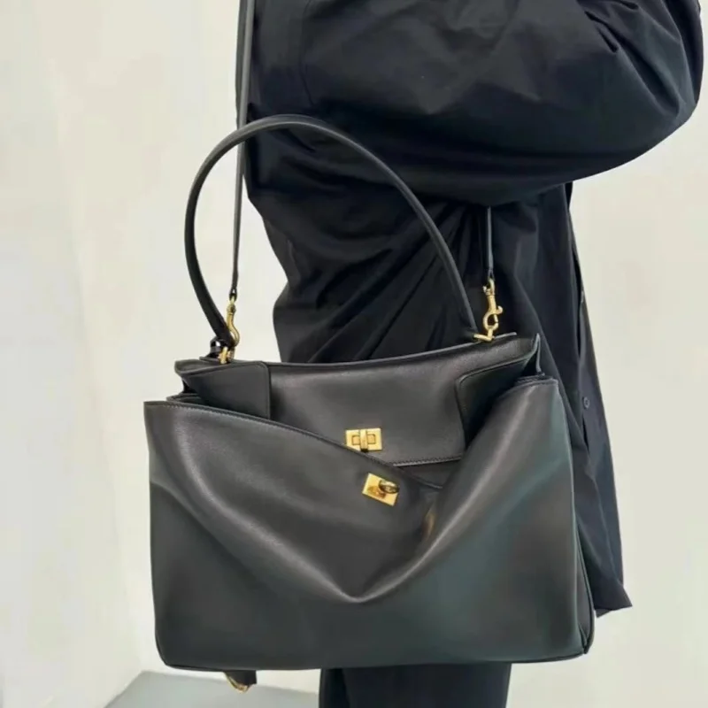 Fashion Handbag Single Shoulder Crossbody Commuter Bag Women\'s Lock Underarm Bag Large Capacity Tote Bag Cosmetic Storage Bag