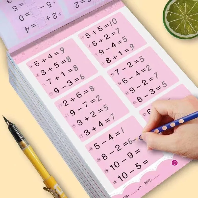 80หน้า/หนังสือนอกจากนี้และการลบสมุดแบบฝึกหัดคณิตศาสตร์สำหรับเด็กสมุดแบบฝึกหัดคณิตศาสตร์ที่เขียนด้วยลายมือ