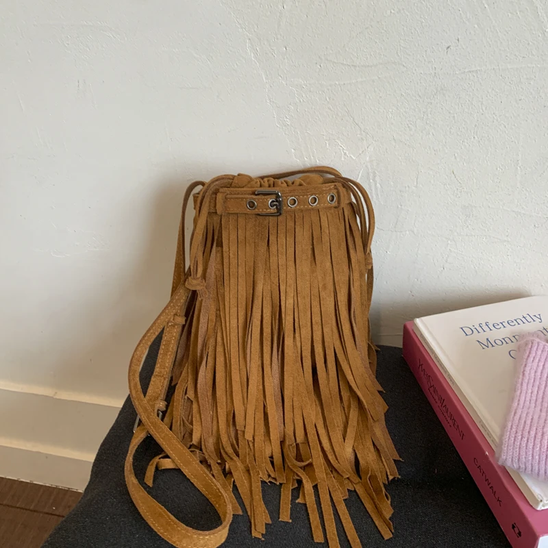 

Новинка 2024 года, универсальная мини-сумка через плечо для телефона, женская модная сумка на плечо с кисточками, женская замшевая кожаная сумка, дорожный кошелек через плечо