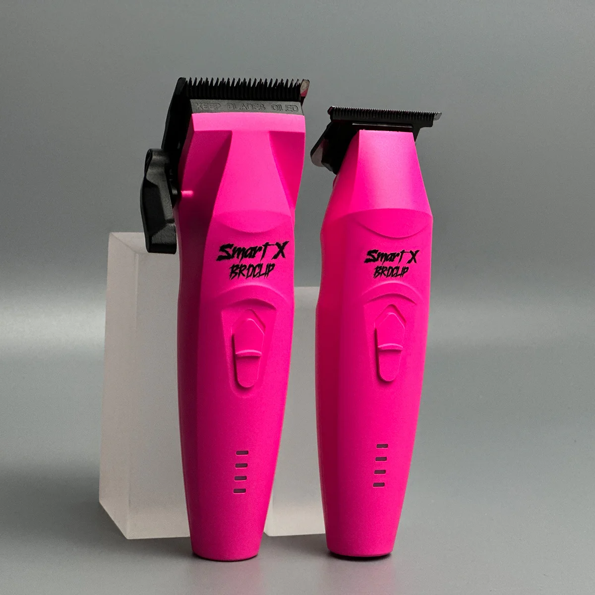 

BRDCLIP 7200 об/мин, бесщеточный двигатель, профессиональная машинка для стрижки волос, DLC FADE, лезвие, зарядная база, парикмахерская, 7000 об/мин, двигатель постоянного тока, электрический триммер