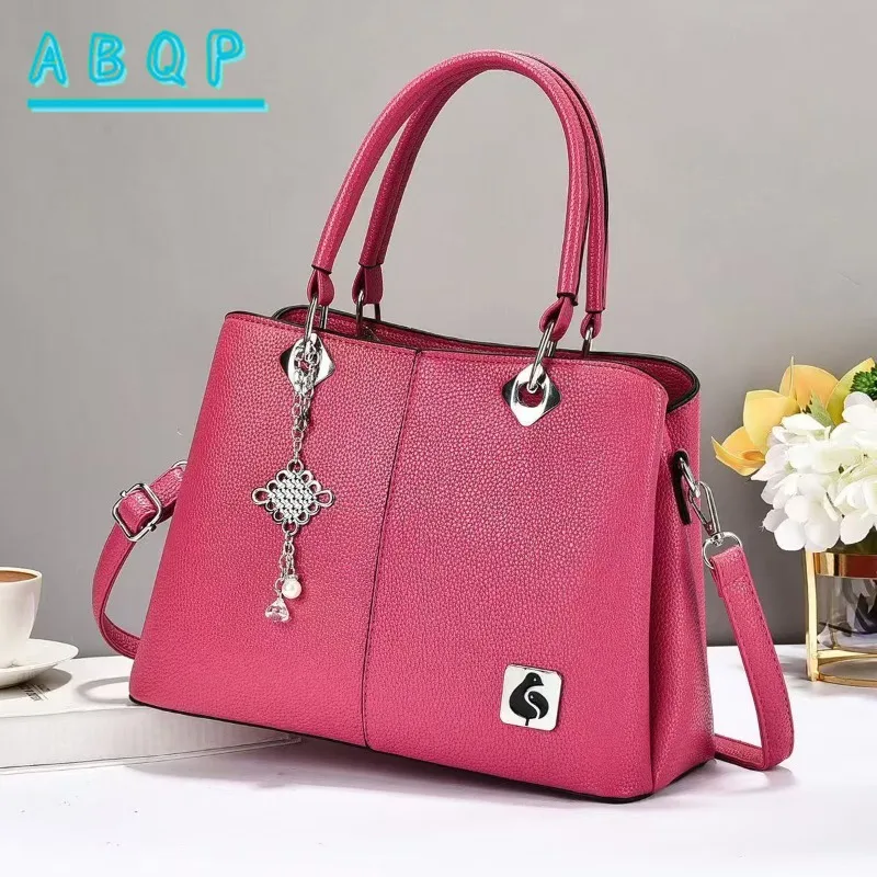 

Women's Handbag Personalized Fashion Women's Shoulder Messenger Bag Luxury Brand Large Capacity Casual Women's Bag High Quality