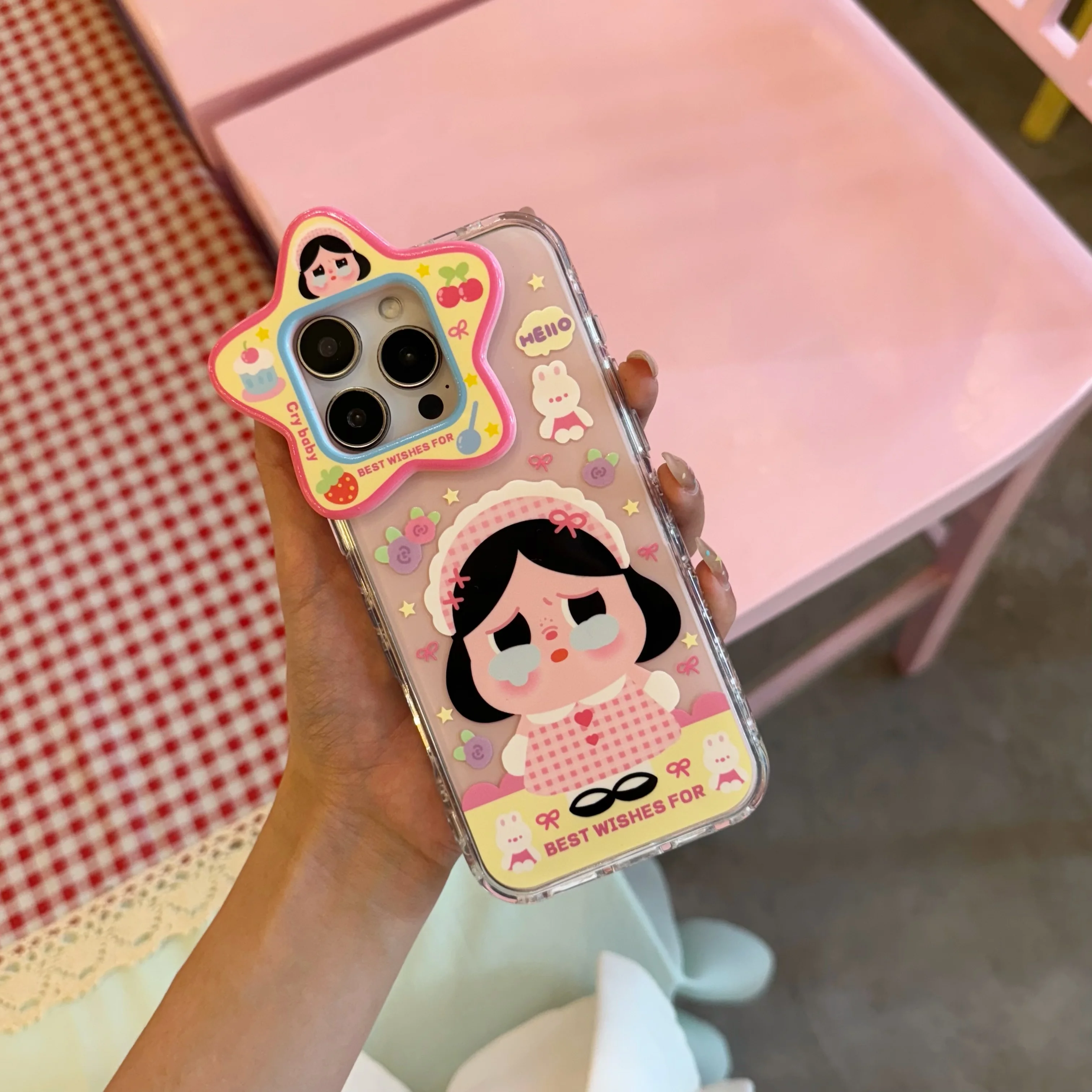 Simpatica custodia per bambino che piange con corda per appendere, anticaduta e antiscivolo, adatta per iPhone 16 Pro Max