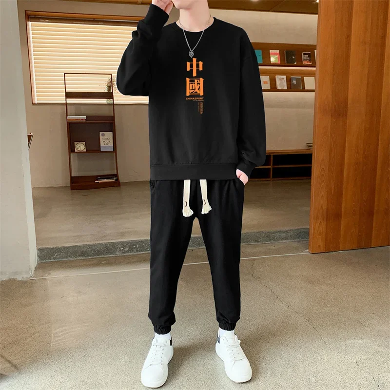 

Round Neck 2pcs Underlay T-shirt Tops Pant Suit Sweatshirt Sweatpants Sweater Pullover Set Spring Autumn Streetwear Men Clothing