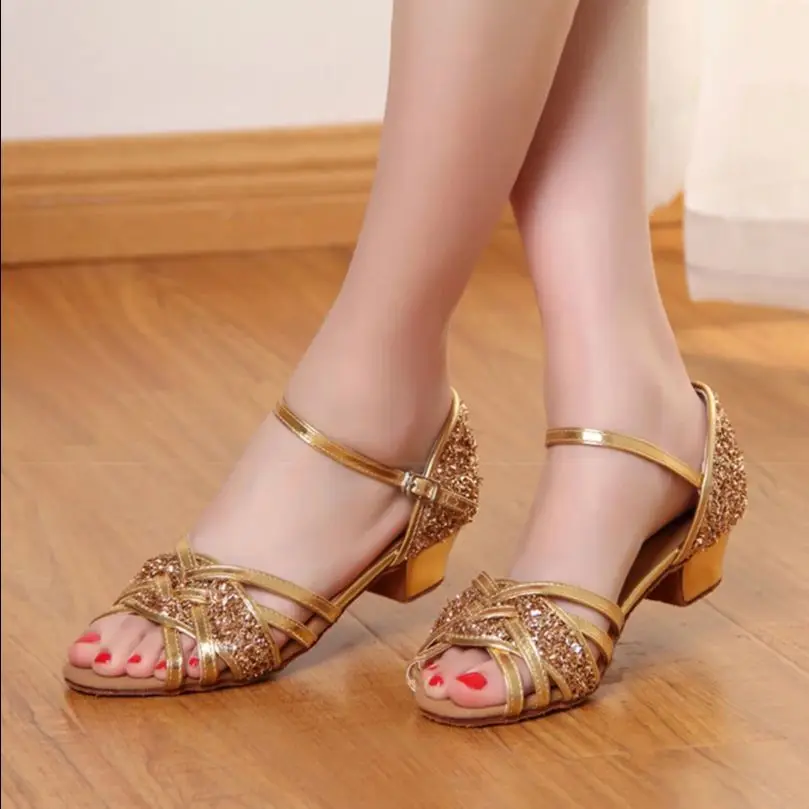 

Детская обувь для бальных танцев, обувь для латинской сальсы, замшевая подошва, модельные туфли для девочек, обувь для тренировок на низком каблуке с блестками