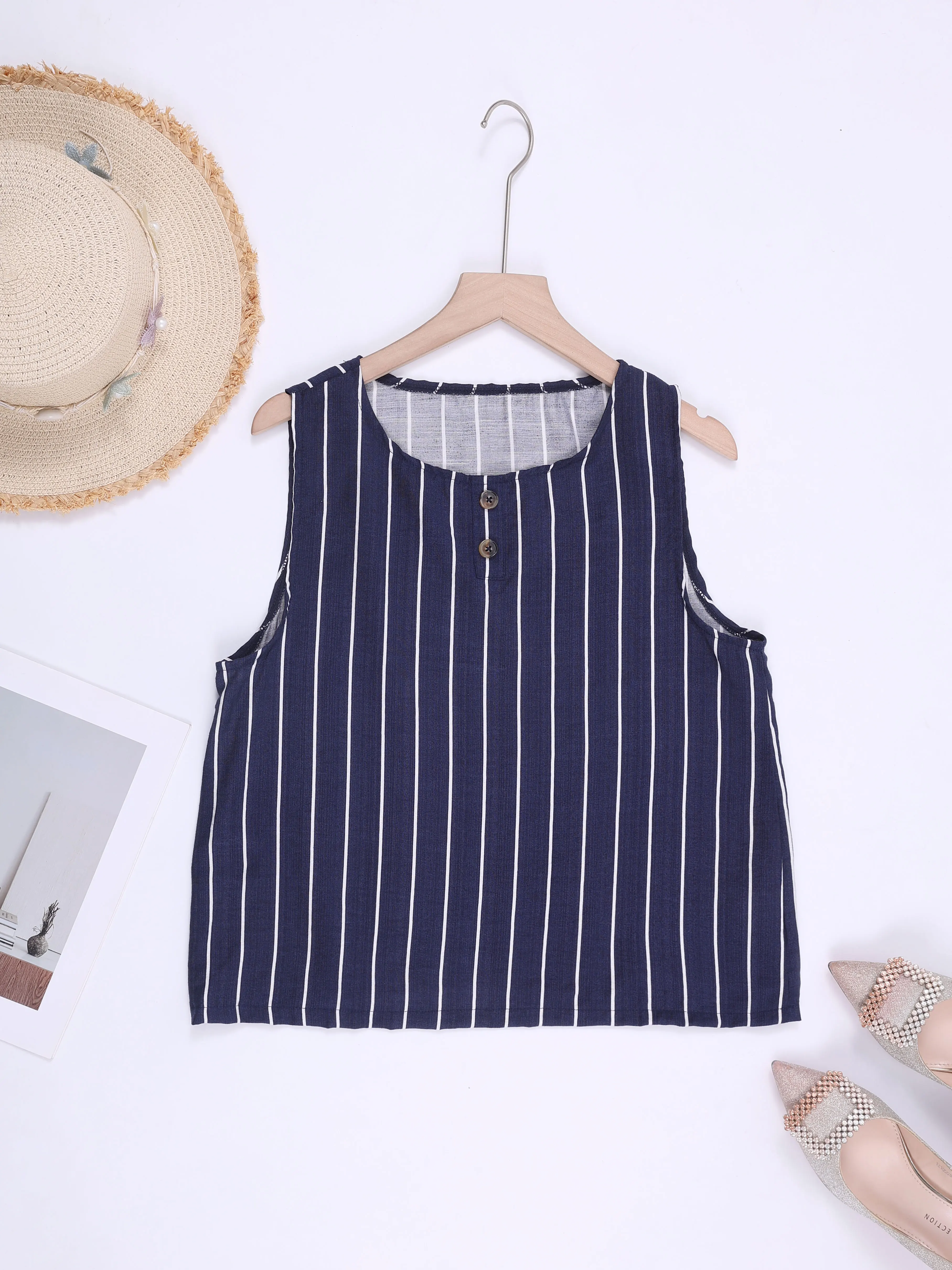 Gestreiftes zweiteiliges Outfit für Damen, ärmelloses Tanktop mit Knöpfen und elastische Hose mit weitem Bein und Kordelzug, lässiger Urlaubskostüm – Detail 10