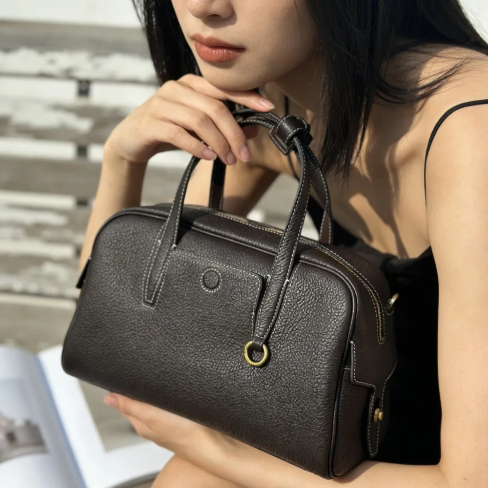 High-quality Cowhide Versatile Retro Portable Bowling Bag Fashionable Light Luxury Messenger Leather Boston Bag Large Capacity