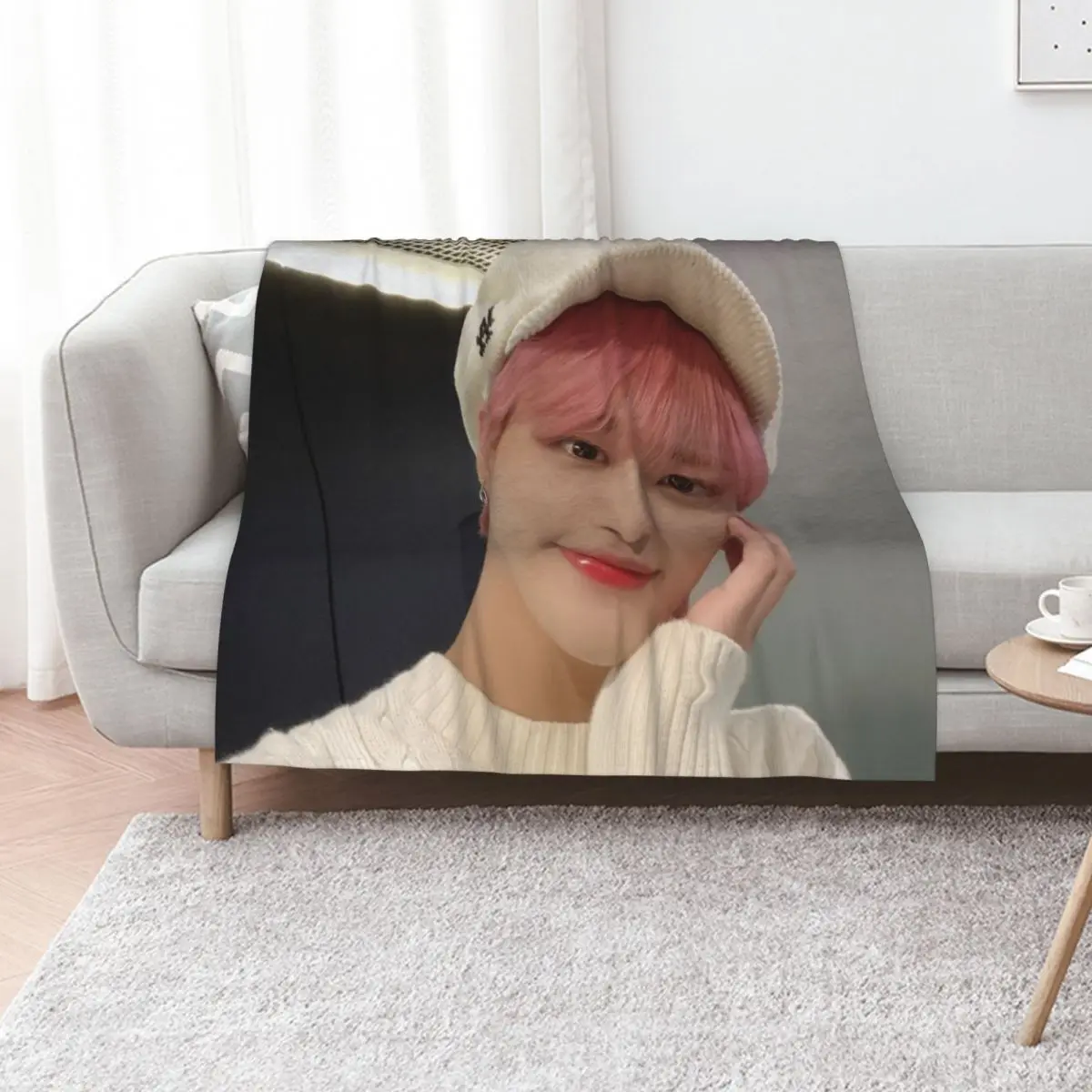 ATEEZ Seonghwa Throw Blanket Warm Comfortable Blanket Gift for Parents Friends