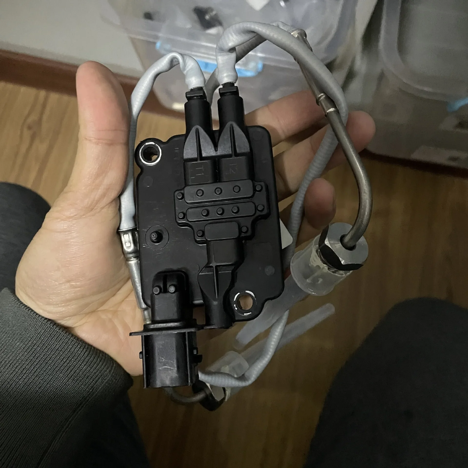 Aplicável ao sensor de temperatura de exaustão de temperatura de ureia Dongfeng Cummins Six 4307100 4326831 430710