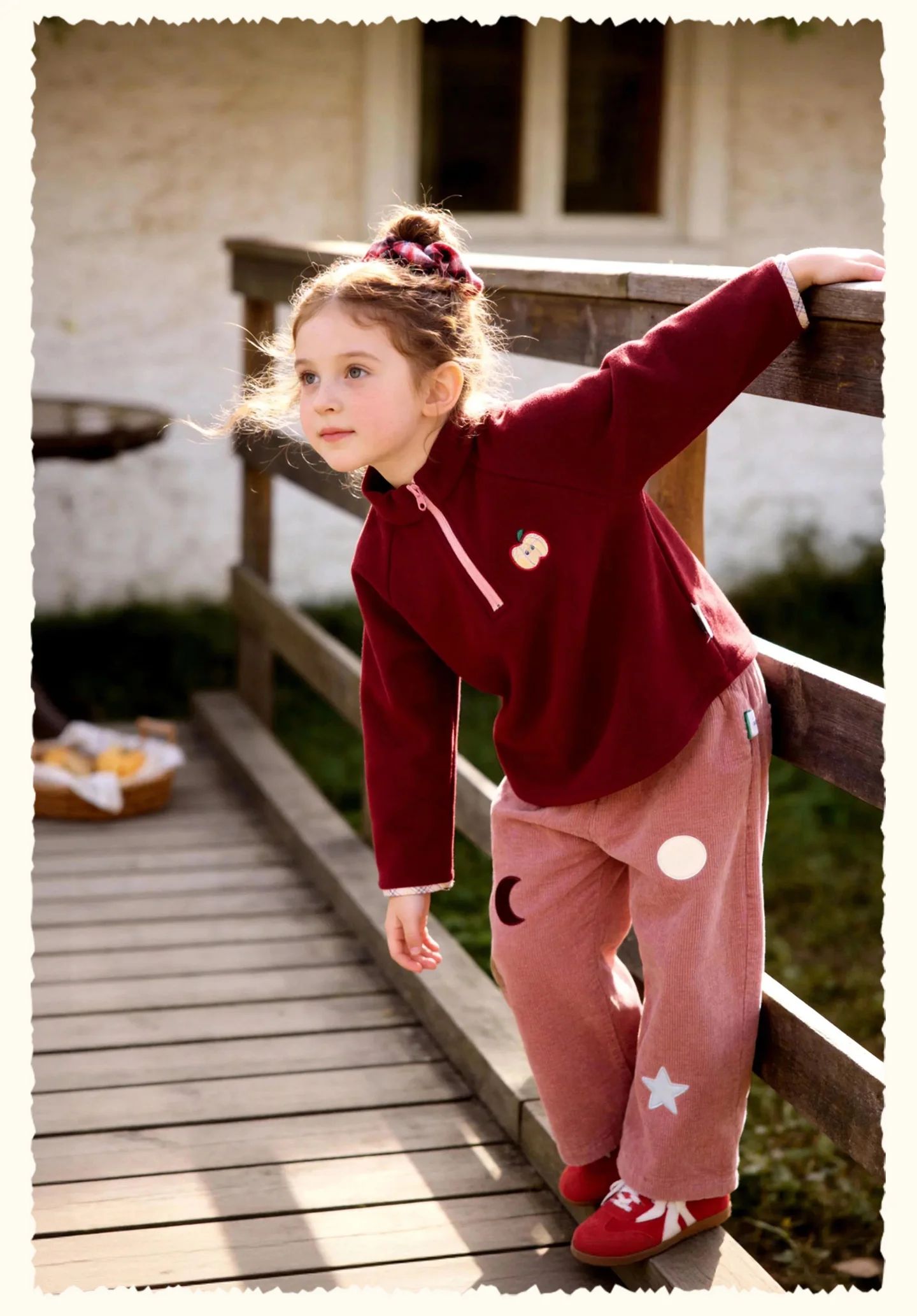 Amila 2026 Herbst Neue Kinder-Sweatshirt mit Stehkragen Vintage-Patch-Stickerei Farbblock Niedlich Verspielt Alltagstaugliches Vielseitiges Oberteil – Detail 11