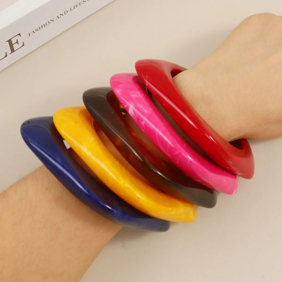 

New Colorful Irregular Square Acrylic Thin Bangle for Women 2026 Statement Resin Geometric Stackable Bracelets Jewelry Gifts