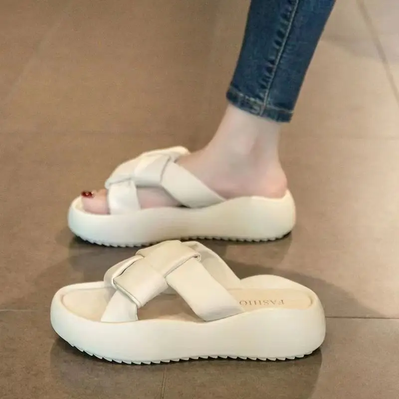 New fashion lazy slippers women wear a hundred foreign style flat non-slip comfortable flip-flops women