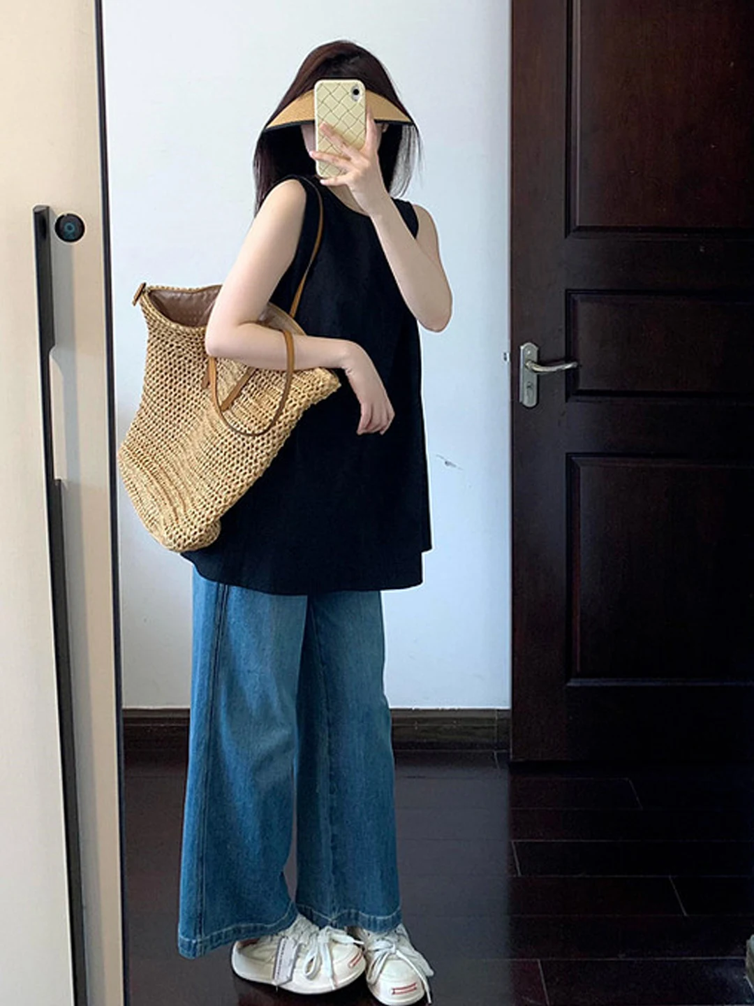 

Black Strapless Tank Top Women's Summer Korean Style Simple INS Beach Outfit Loose Atmosphere Sleeveless Shirt for Women