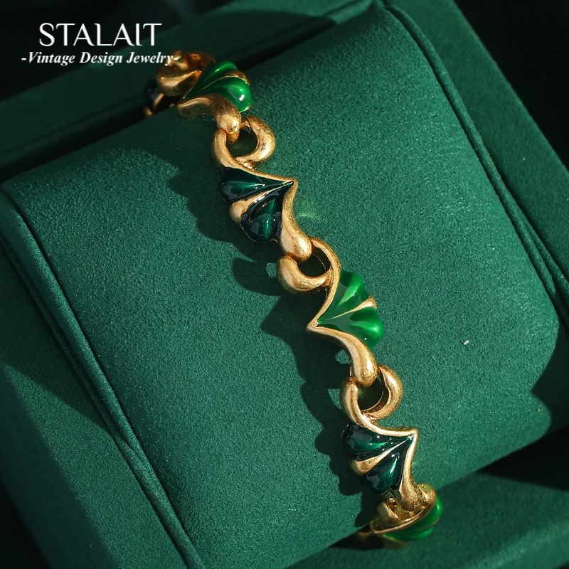 

Retro Green Heart Charm Bracelet Bracelet for Women Enamel Jewelry Accessories Friends Gold Color Chain Gift Wedding 2024