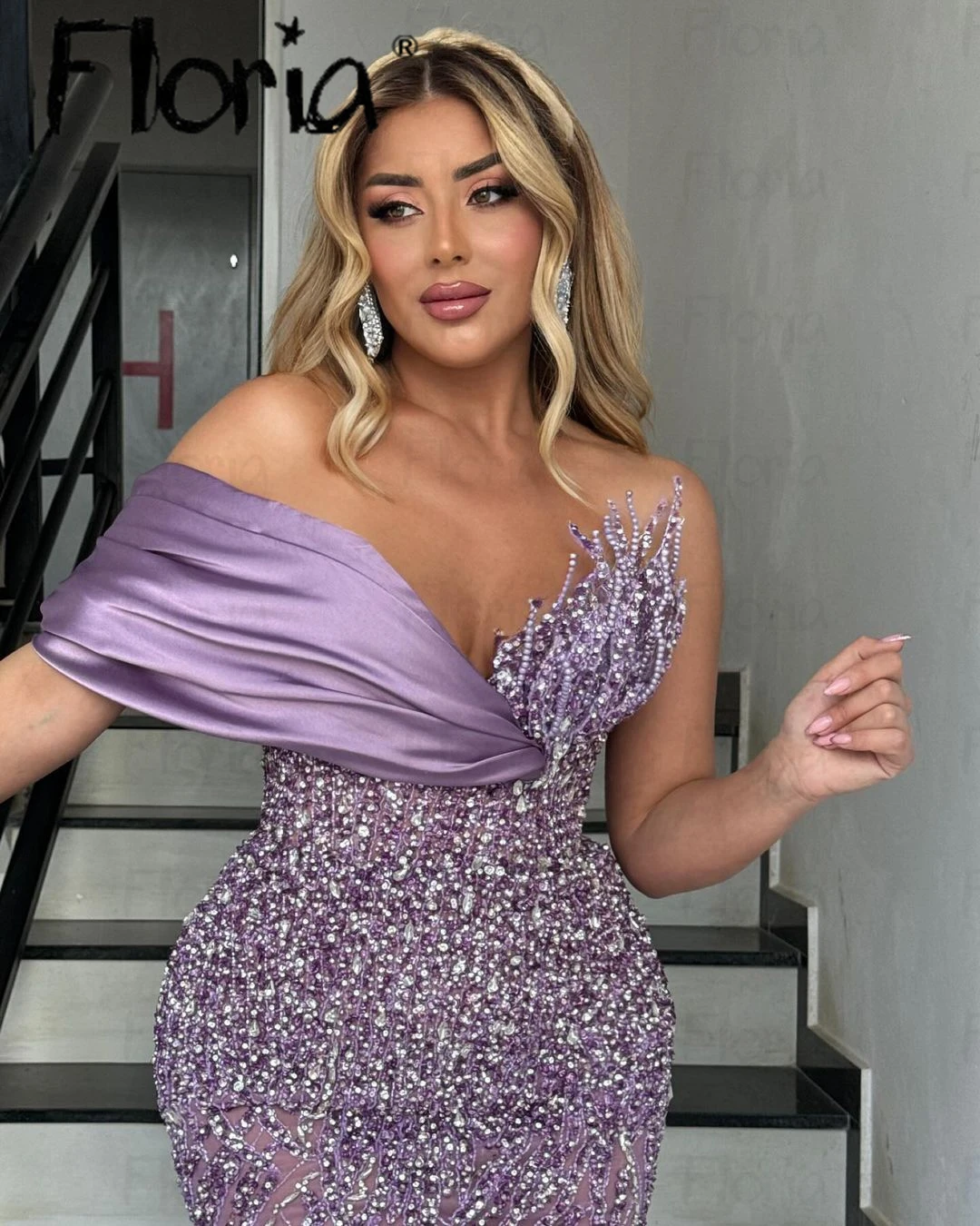 Floria Lavender Graduation Party Dresses Sequins Illusion Luxury Celebrity Gown Evening Dress Vestidos De Fiesta Robe de Mariée