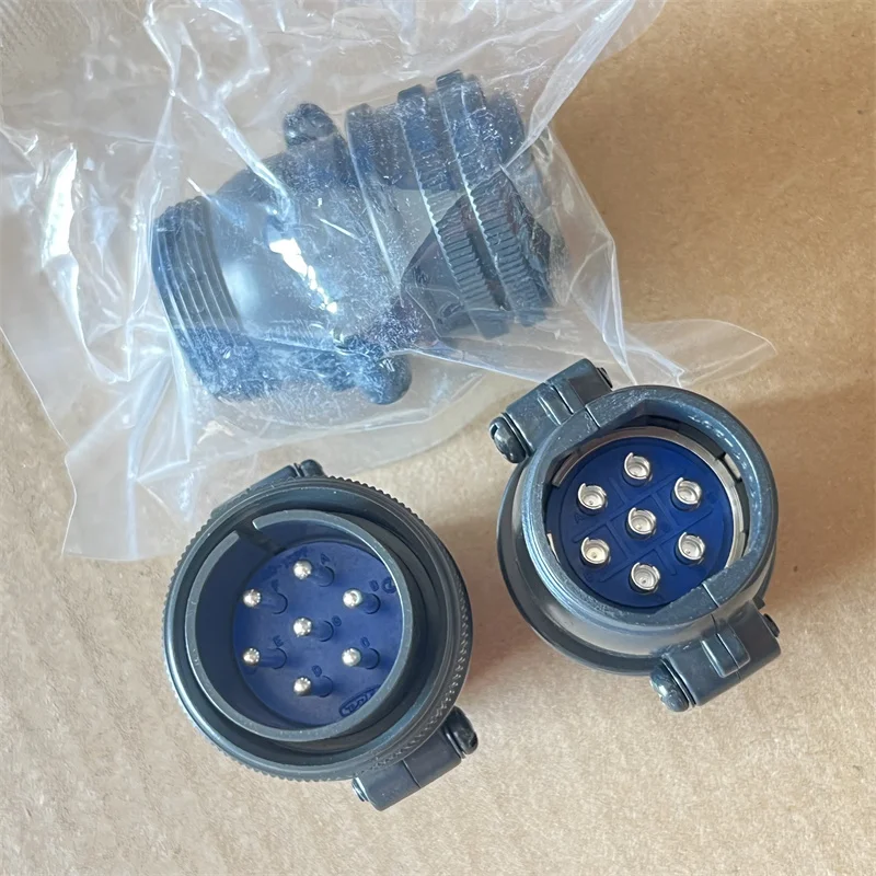 MS3106B20-15P imported DDK aviation plug 7 pins, male seat, server, connector, genuine,