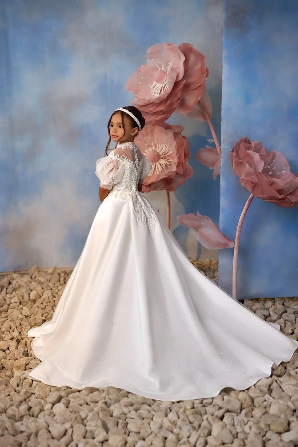 Custom JDY High Puff Sleeve Lace Neck Satin Trailing Flower Girl Dress Wedding Party Gown Birthday Pageant Dress فساتين اطفال