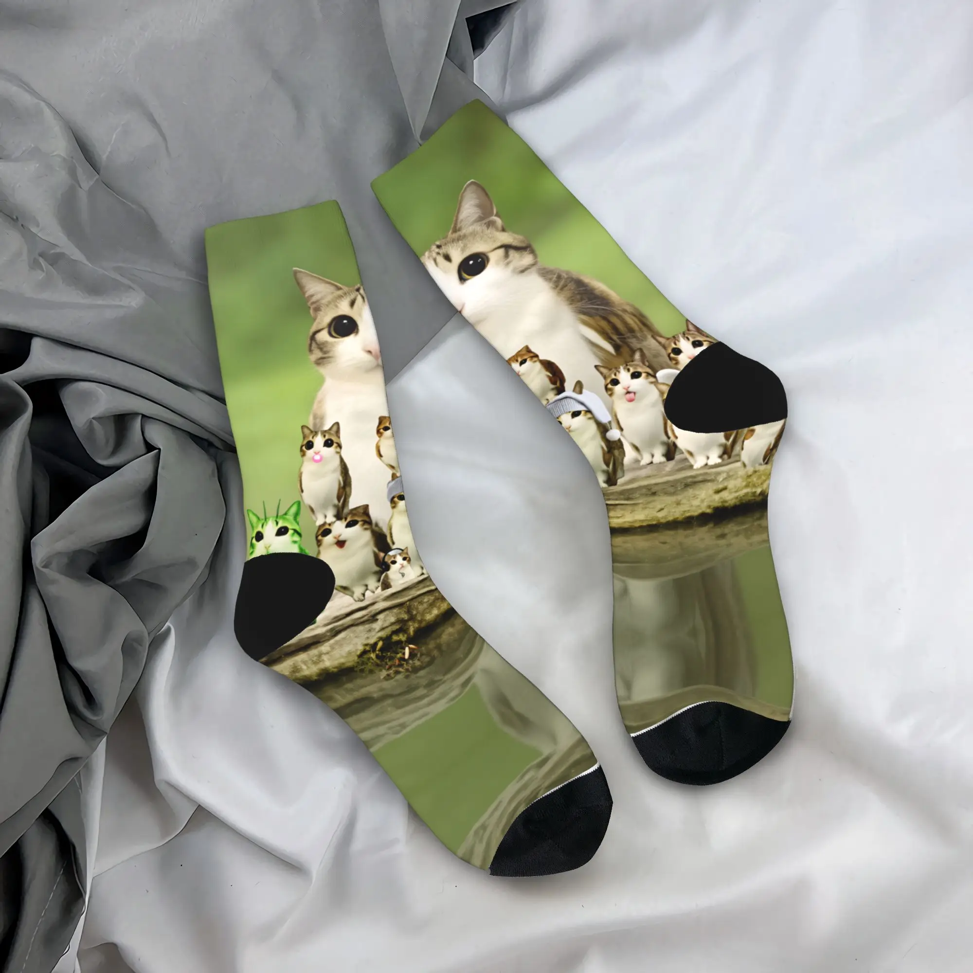 Meowl Cat Family Reunion Stockings Men  Socks Breathable Trendy Socks Autumn Running Sports Non Skid Graphic Socks Gift