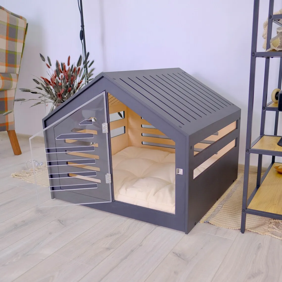 Wood dog crate of premium quality with acrylic door Venlo and a latch