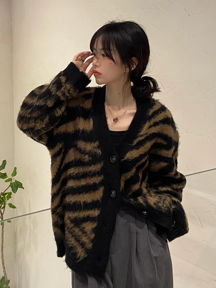 Korean Loose Autumn Winter Knitted Sweater Coat Zebra Print Vintage Cardigan Sweater Female V-Neck Single-Breasted Sweater Coat