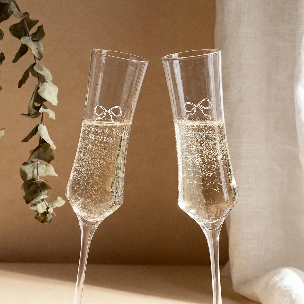 Custom Engraved Champagne Flutes Set of 2 Personalized Wedding Champagne Flutes Gift for Mr and Mrs Glasses for Wedding Toasts