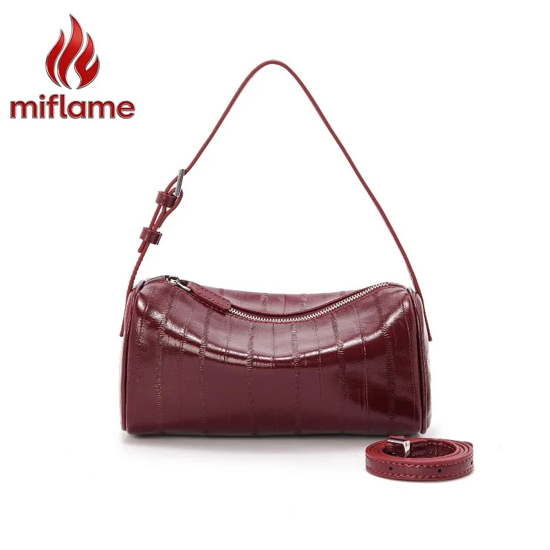 Minimalist Handbag for Women Soft Genuine Leather Top Grain Leather Everyday Crossbody Bag Adjustable Shoulder Strap Fashion