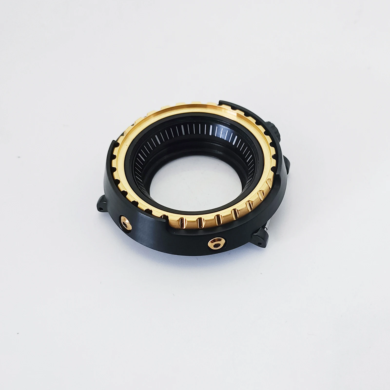 Модный корпус с черной тунцом, корпус NH35, золотой ободок, сапфировое стекло, керамическая вставка, корпус из нержавеющей стали