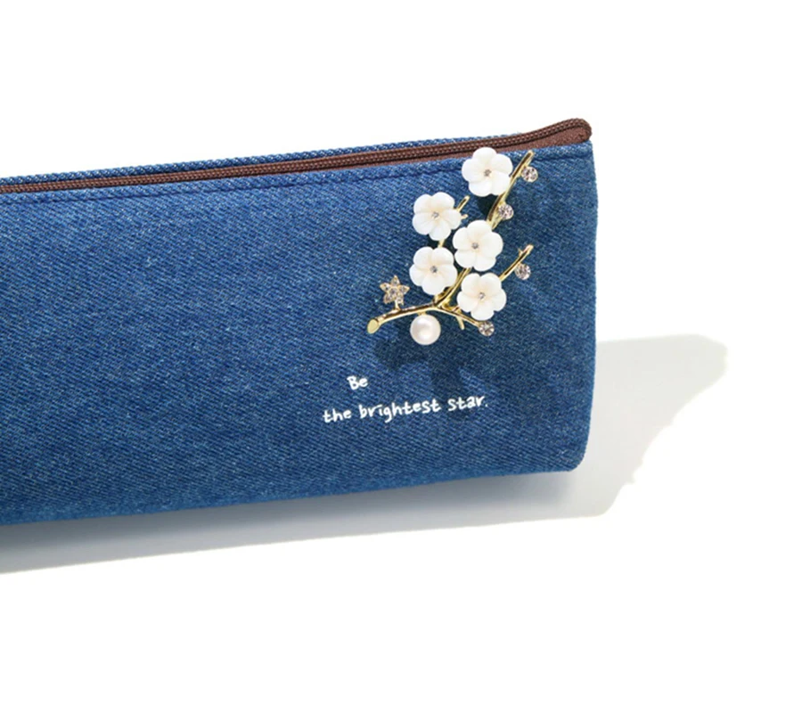 New Style Plum Blossom Branch Pearl Star Brooches For Women Elegant Clothing Bags Accessories Wedding Banquet Lapel Pins 2024