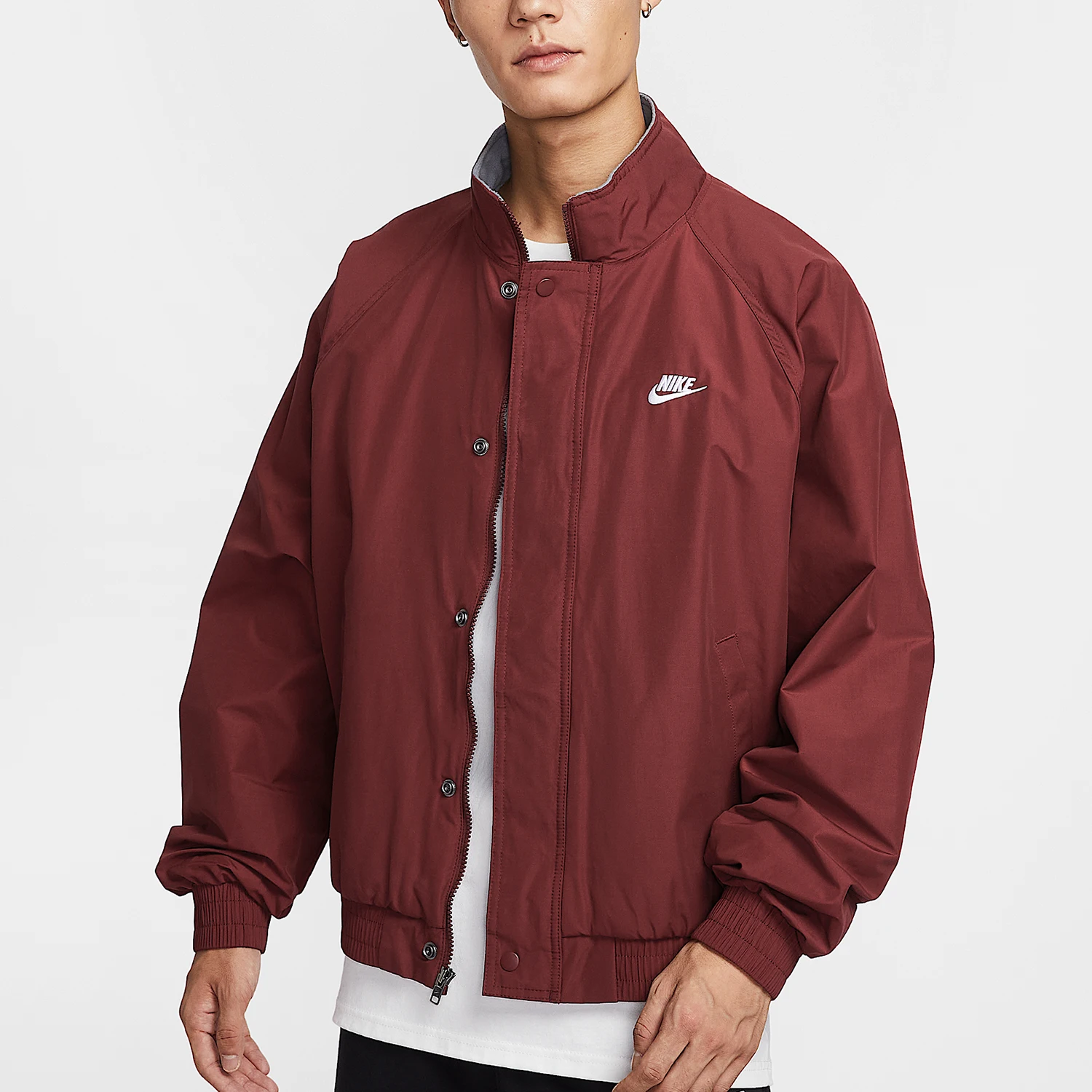 

Мужская спортивная свободная куртка Nike Authentic Club Futura с воротником-стойкой FZ0657-619