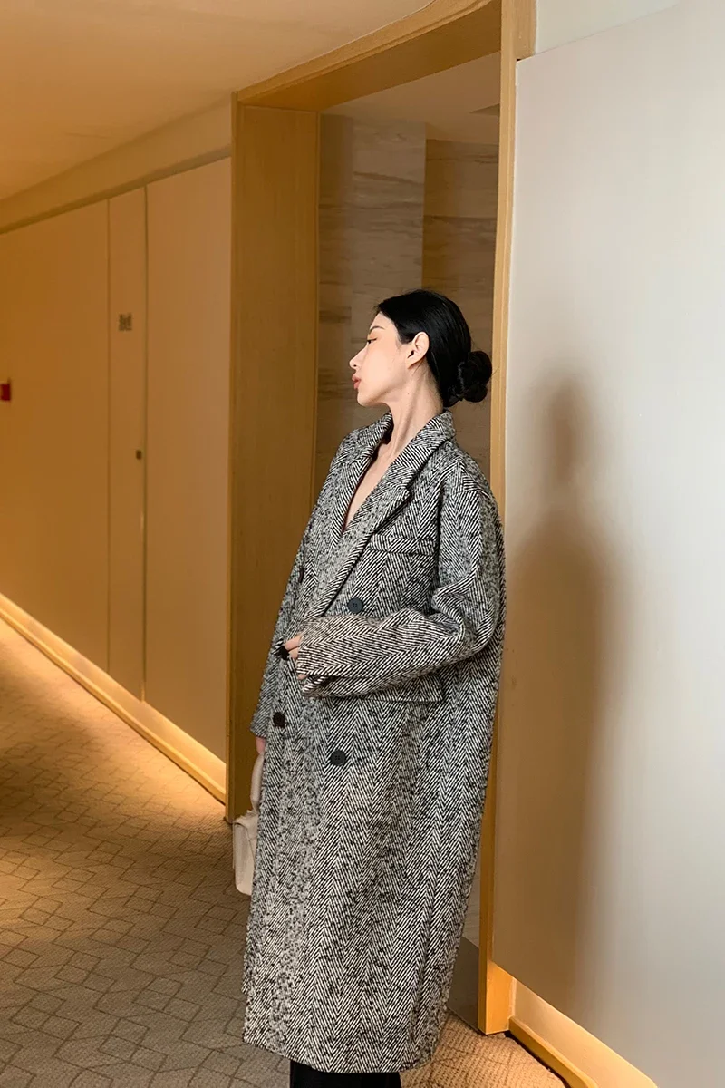 

2025 Winter New Wool & Blends Winter Coat Women Fashion Office Ladys Style Wool Herringbone Pattern&Three-dimensional Design