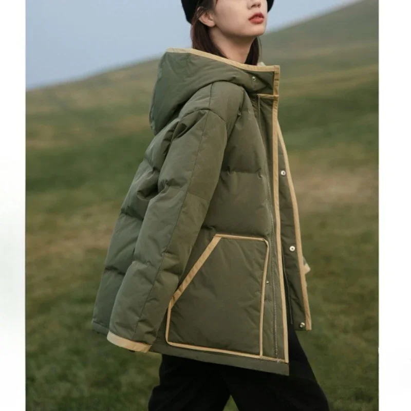 

2024 New Fashionable Oversize Commuting Look Solid Color Trendy Urban Commuting Look Style Cotton Parkas for Women Winter