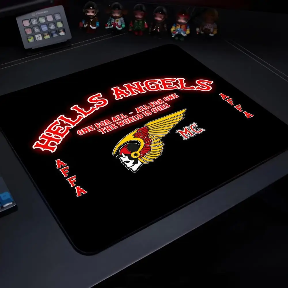 Hells Angels Mauspad Gaming-Laptops Tastaturmatte Schreibtischunterlage PC-Zubehör Schreibtischschutz Mousepad Gamer-Matten Anime Maus-Pads