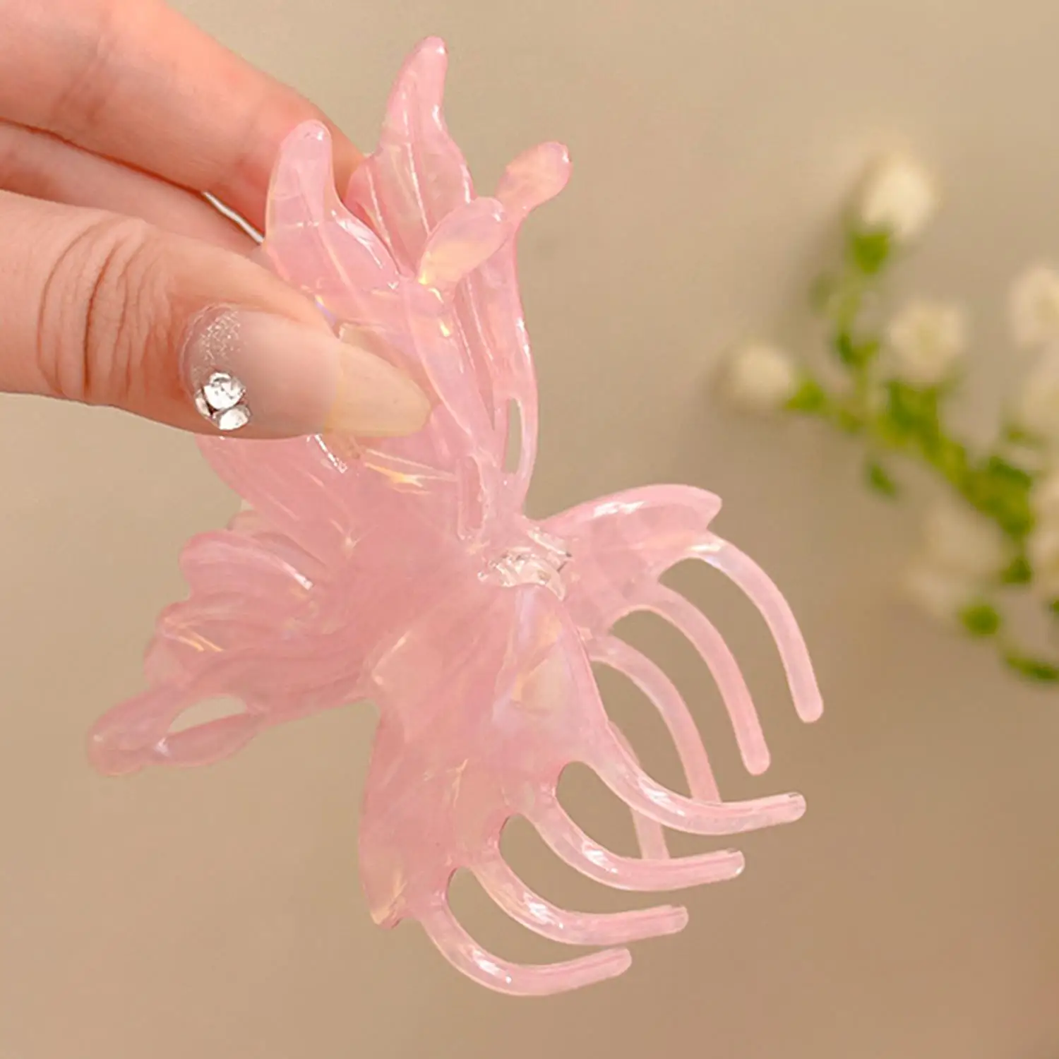 

Retro Butterfly Hair Claw Sweet Cute Fairy Colorful Women Hair Clamp Clip Crab Ponytail Holder Clips Hair Styling Accessories