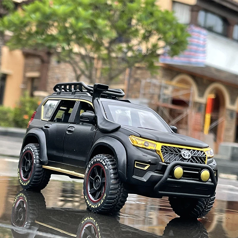 1:24 Toyota Prado SUV Alloy Car Model Diecast Metal Toy Modified Off-road Vehicle Car Model High Simulation Collection Gift