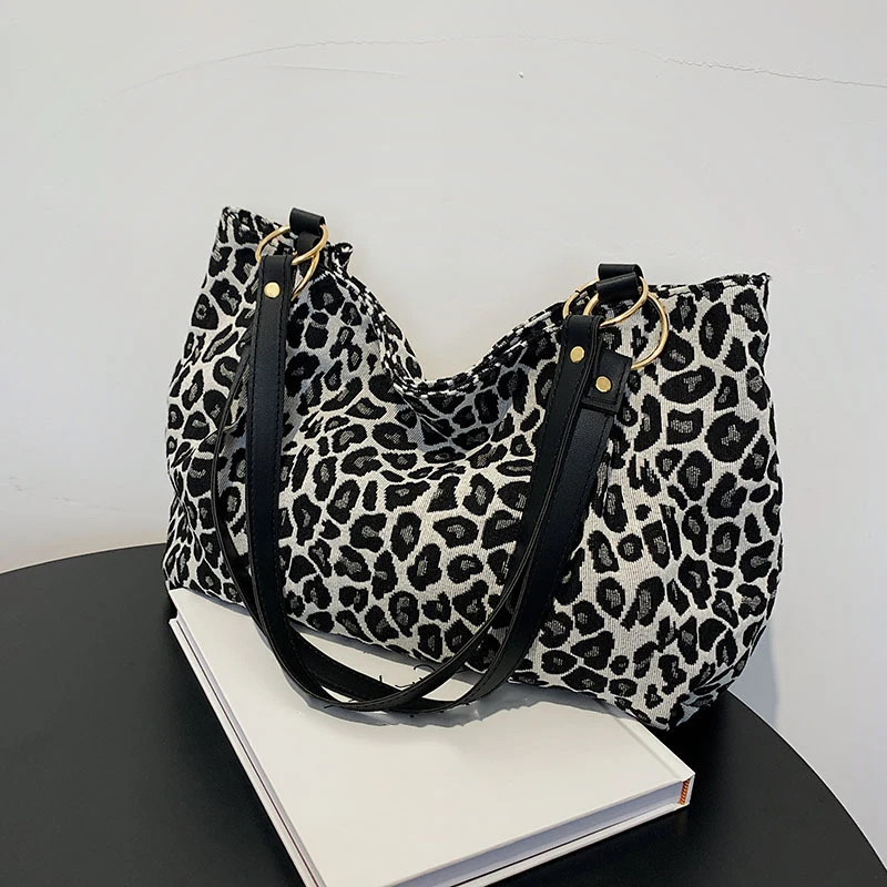

New Fashion Tote Bags Shopping and Travel Canvas Bags Women Popular Handbags Large Capacity Leopard Shoulder Bags