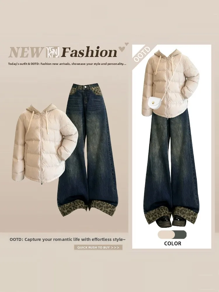 

Модный женский зимний комплект из двух предметов: ретро-куртка свободного кроя с капюшоном из хлопка и джинсы с леопардовым принтом и широкими штанинами