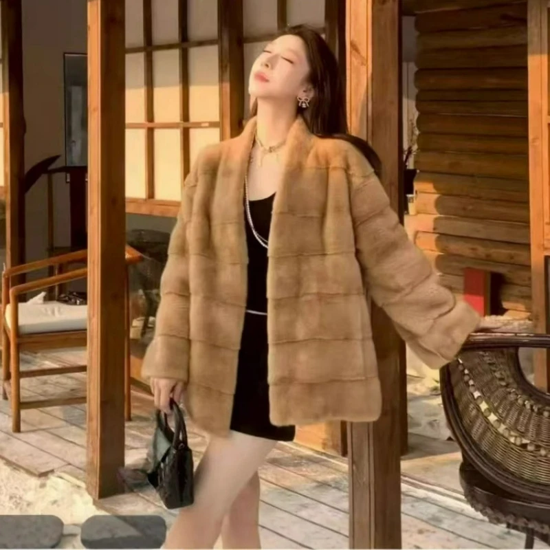2026 Winter Nieuwe Mode Opstaande Kraag Verdikte Warme Bont Bovenkleding Elegante Verfijnde Effen Kleur Nertsen Halflange Jas voor Vrouwen