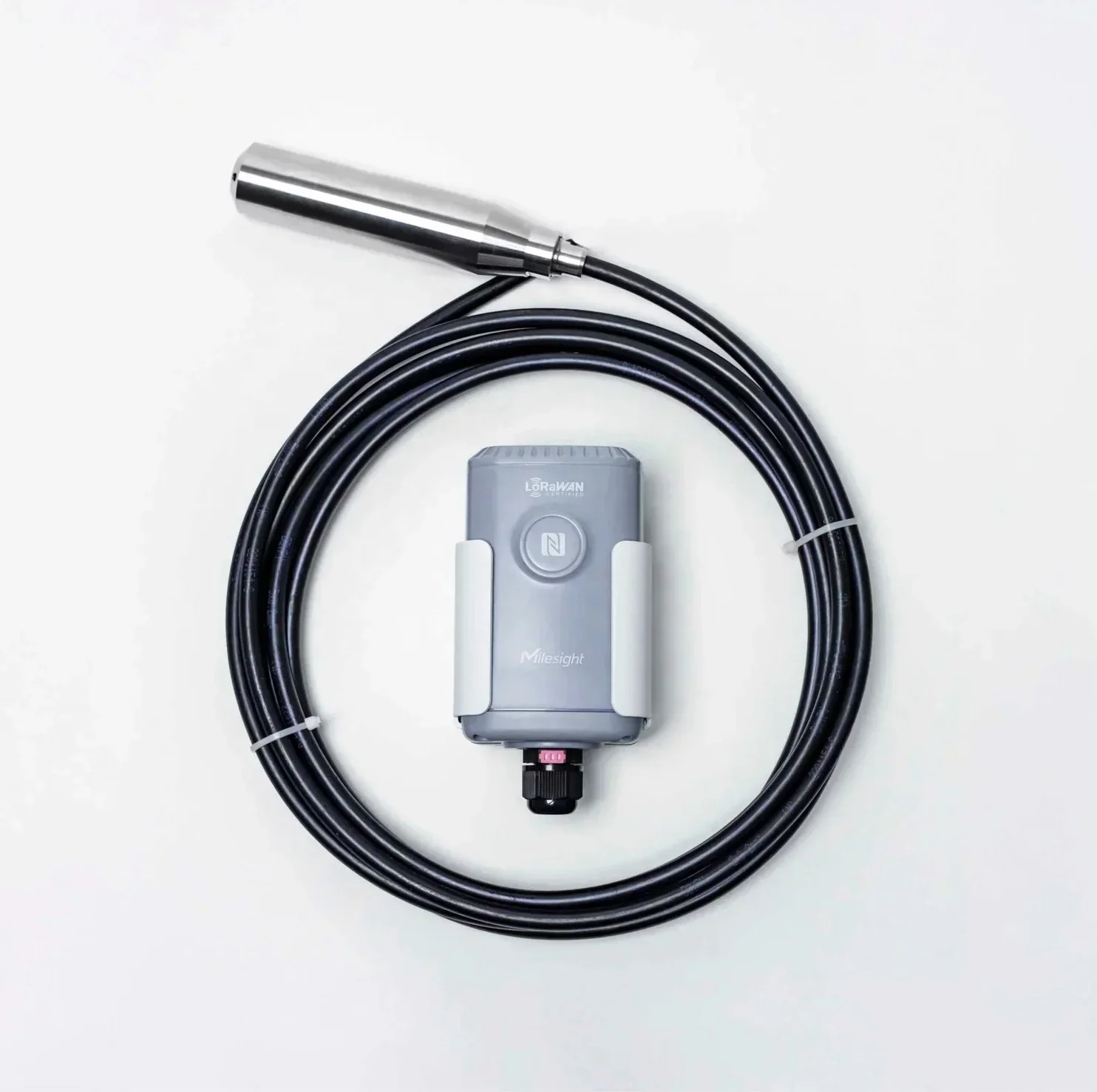 Milesight EM500-SWL LoRaWAN Submersible Water Level Sensor For Oil Store Tank Level Monitoring