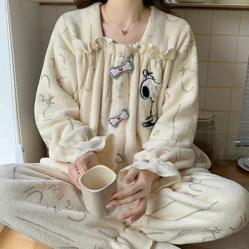 Cartoon Snoopy animation peripheral winter new coral velvet pajamas female princess style cute casual flannel home clothes set